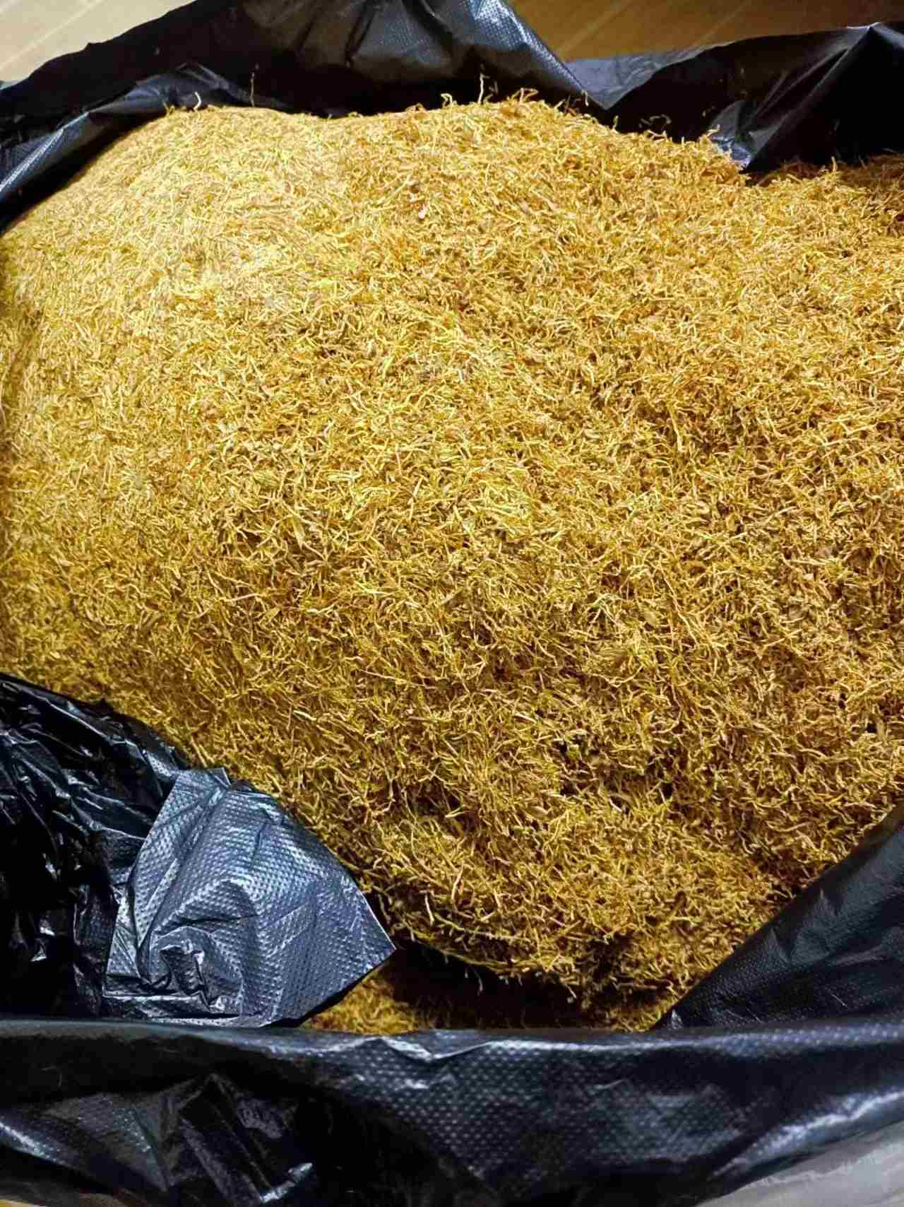 云南特产手卷口粮丝丝：品味中劲的味蕾盛宴